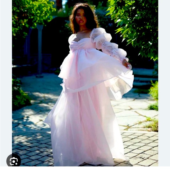 Selkie Dresses & Skirts - BNWT Selkie The Baby Soft Moonlight Light Pink Gown
